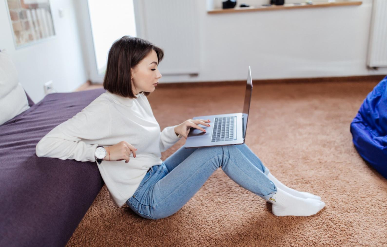 Manuelle Budgetverwaltung mit Papier und Stift